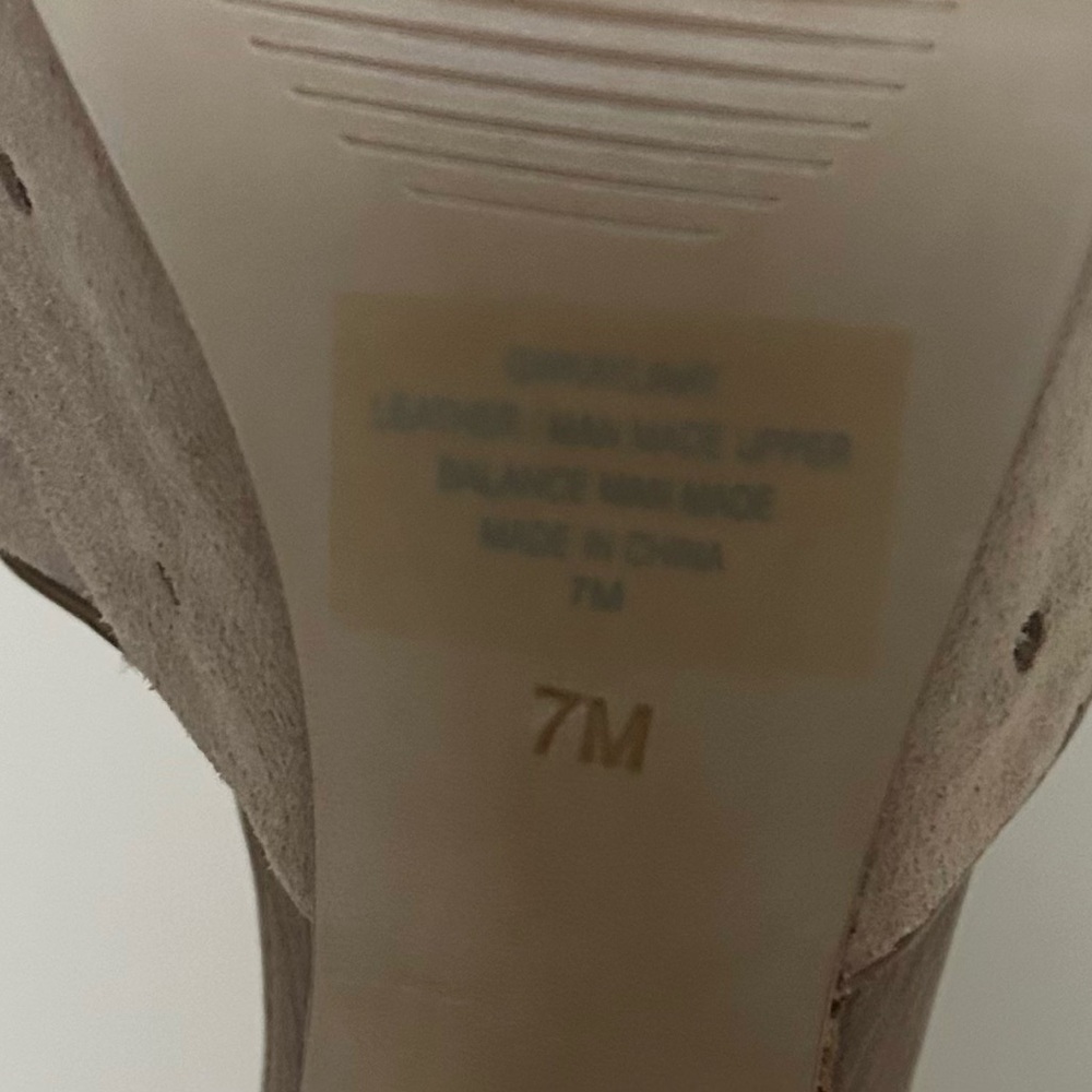 Vtg Pin-Up Style Peep Toe Ankle Strap Hidden Platform Suede Sandals - Picture 14 of 16